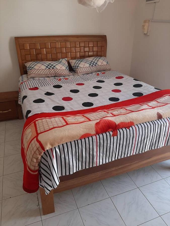 Chez Max Et Khady Apartment Dakar Luaran gambar