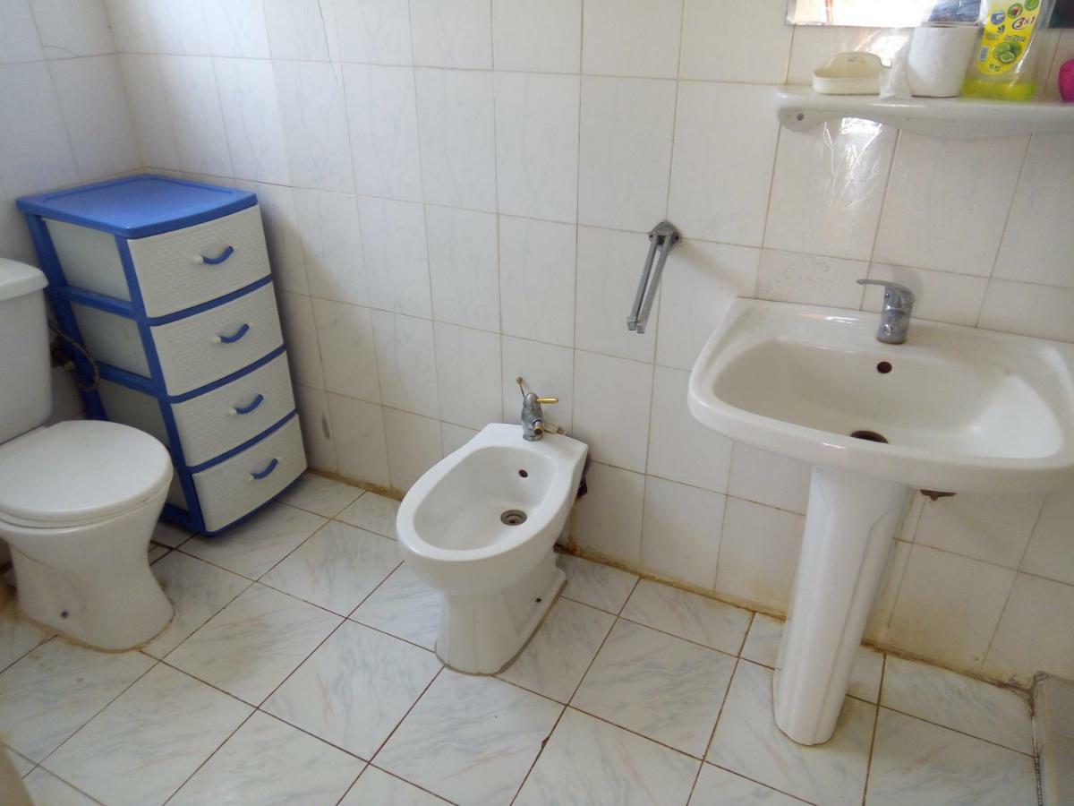 Chez Max Et Khady Apartment Dakar Luaran gambar