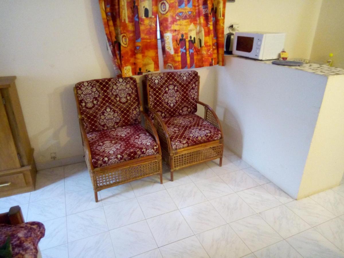 Chez Max Et Khady Apartment Dakar Luaran gambar